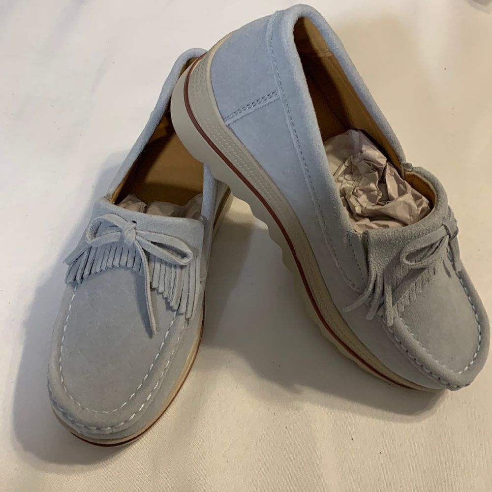 Ruiatoo Size 5.5/6 women’s low top light blue platform moccasins faux suede